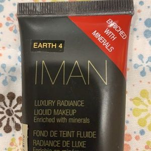 IMAN LIQUID MAKEUP